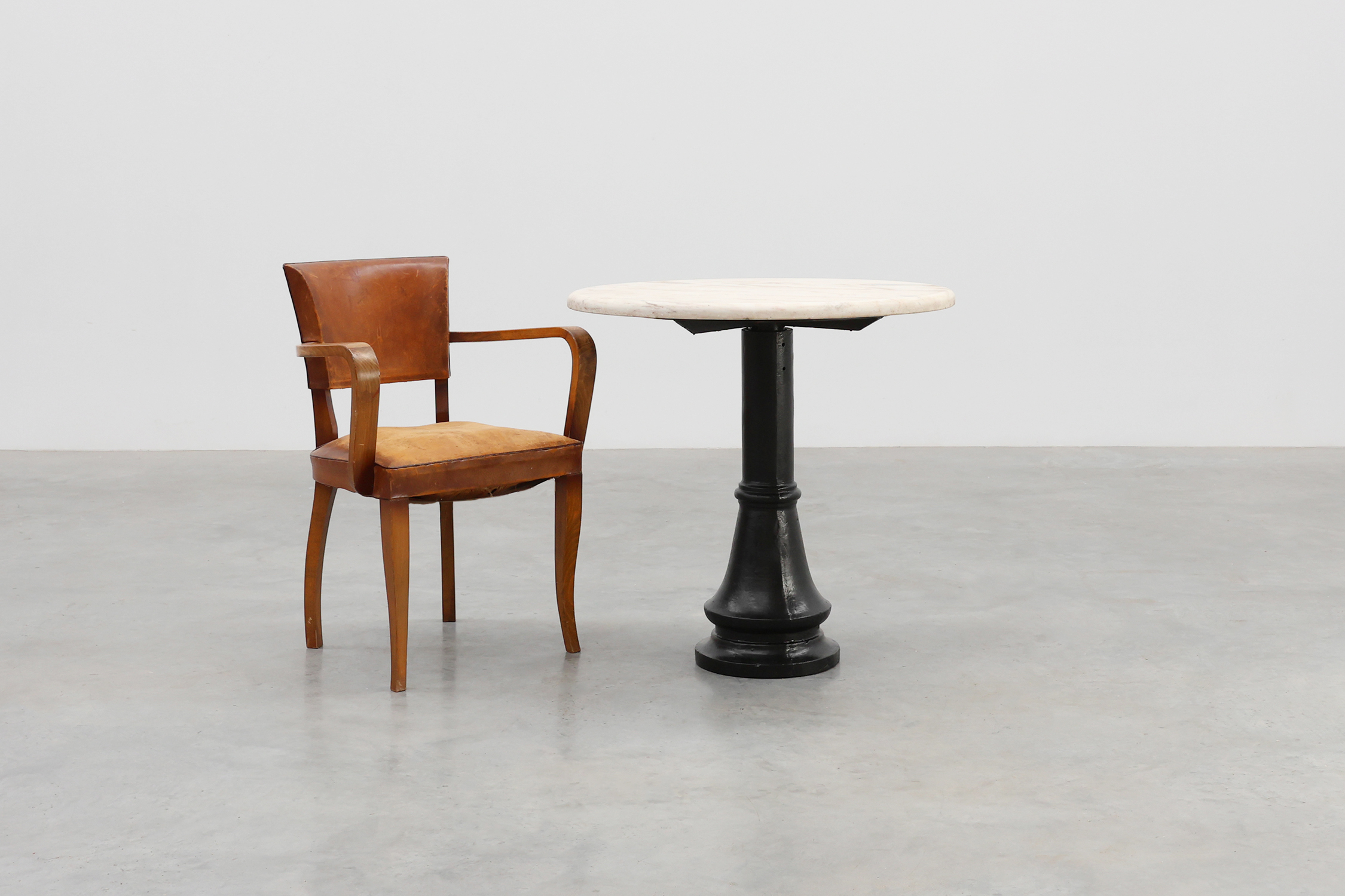 Cast iron garden table with Carrara marble top, France ca. 1900thumbnail